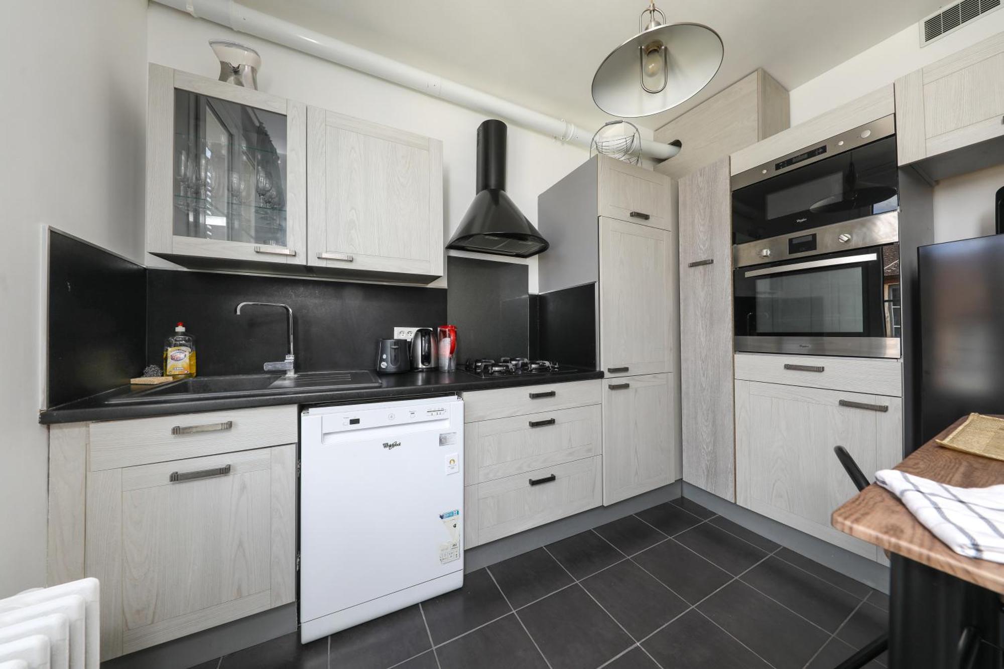 Charmant Appartement Dans Le Centre Ville, A 2 Minutes Du Palais Compiègne Екстериор снимка